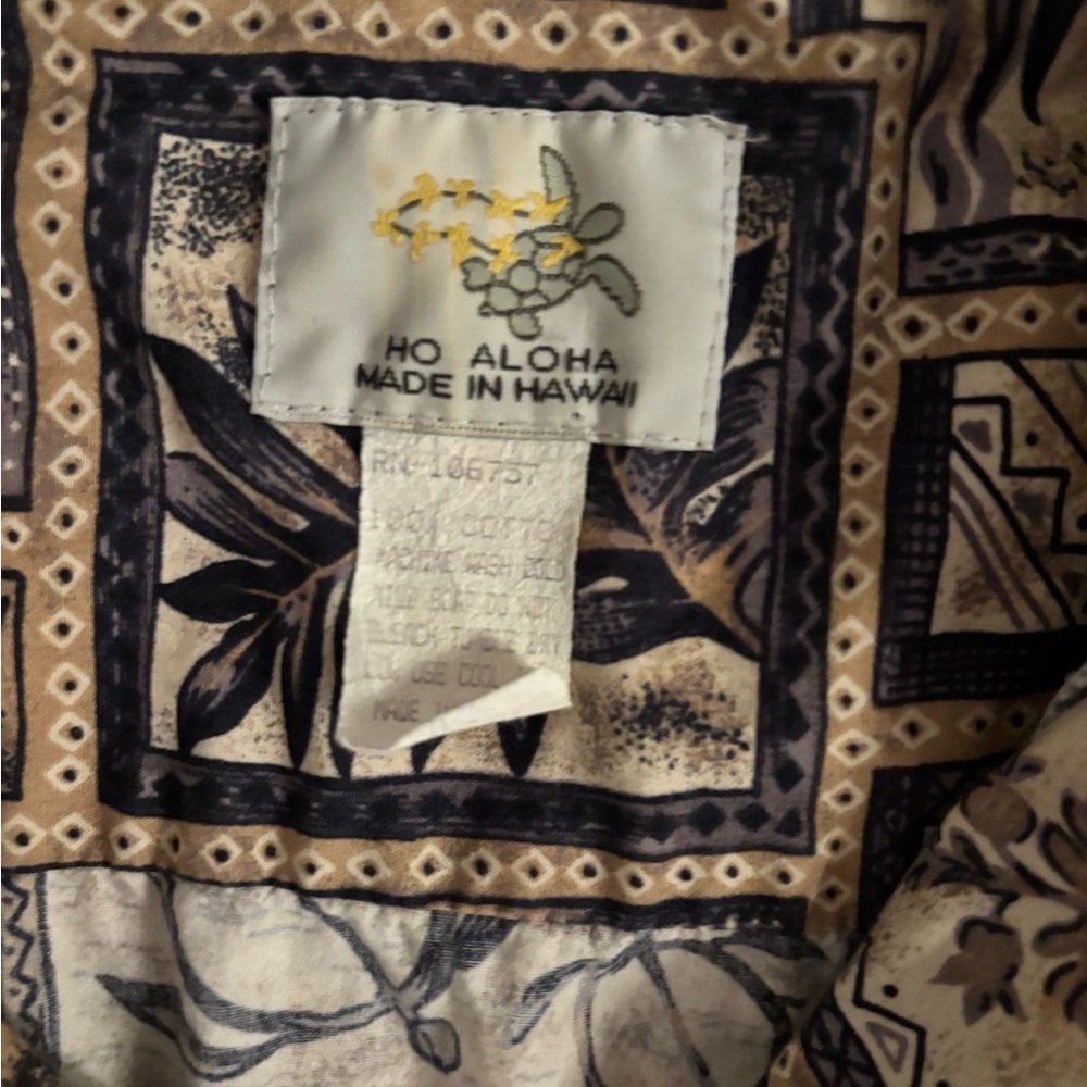 Authentic Ho Aloha Patterned Short Sleeve Shirt - Picture 5 of 5